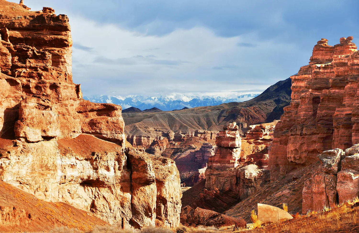 チャリン・キャニオン（Charyn Canyon）